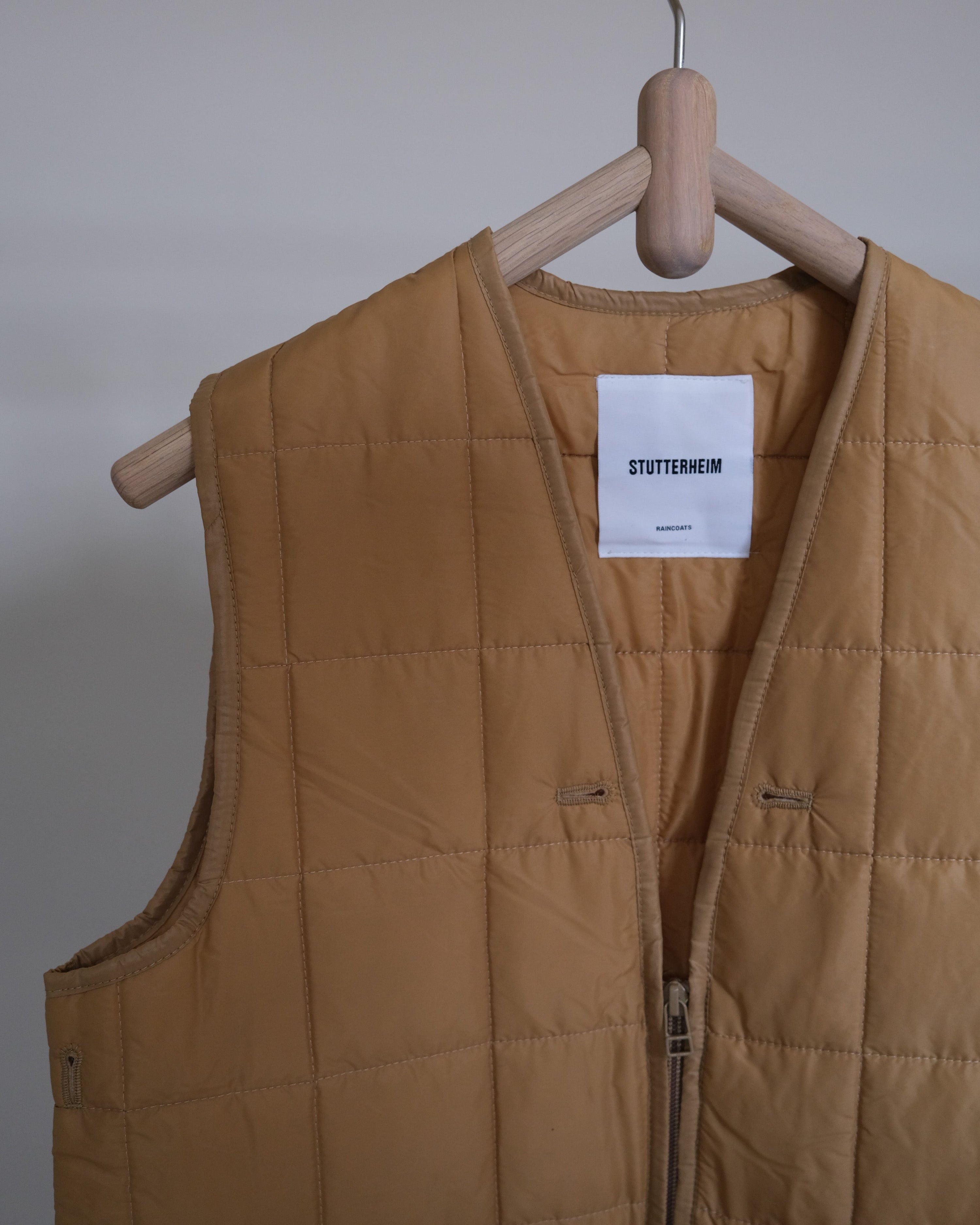 Quilted zip gilet